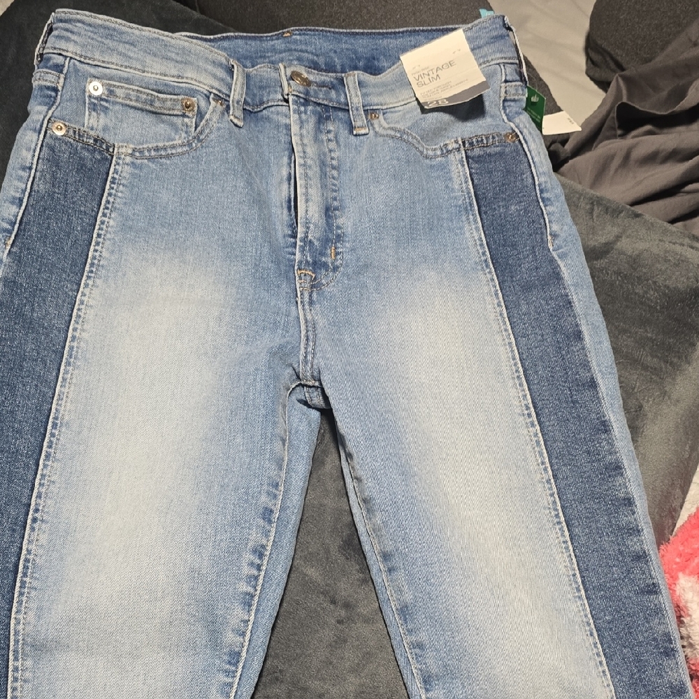 GAP Blue Straight Leg Jeans with Modern Design